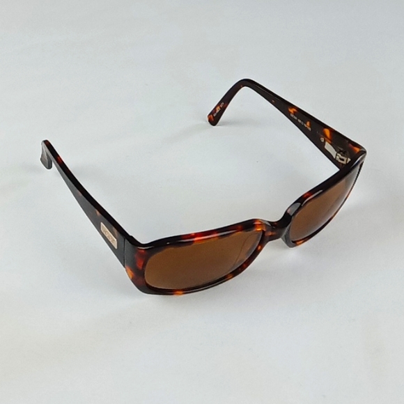 Veer Womens Sunglasses. - Picture 9 of 12